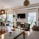Avocado Center- Pet Friendly! דירה *